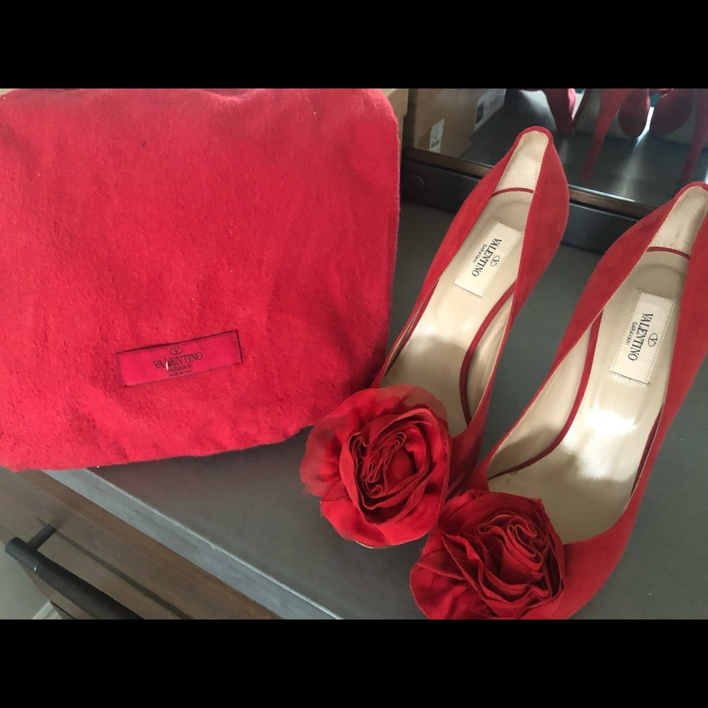 Valentino pumps